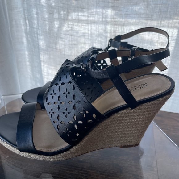 NWOT- Michael Kors Berkly Platform 9.5 - BLACK - Picture 2 of 4